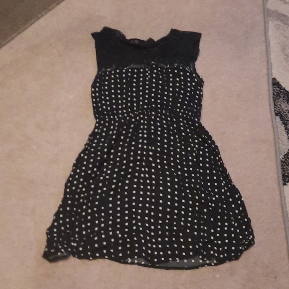 Dress - Picture 5 of 5